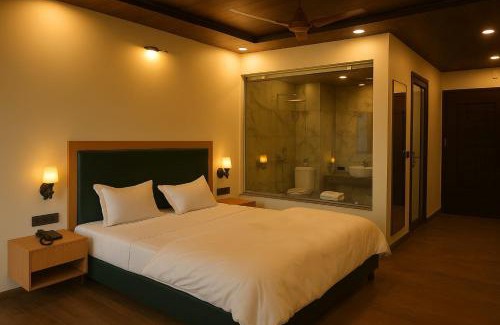 Kaul Hotel | Oak Mounts