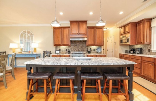 La Crosse House | Oak Point