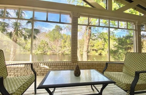Inglis House | Oak Rock Ranch - Riverfront - Scenic Old Florida