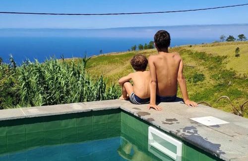 Lombada Velha House | Oak Tree House