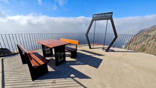 Lombada Velha House | Oak Tree House