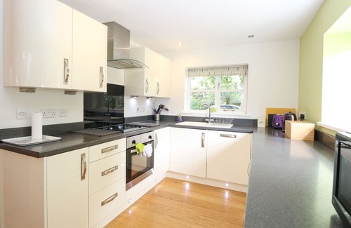Crostwick Cottage | OAK TREE LODGE, family friendly, luxury holiday cottage in Crostwick