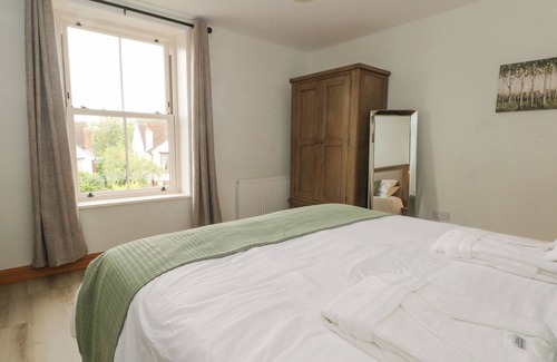 Ribchester House | OAK TREE VIEW, pet friendly, character holiday cottage in Ribchester