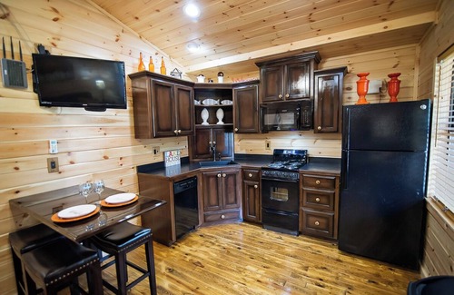 Hochatown Cabin | Oak View- Broken Bow/Hochatown- 1bd