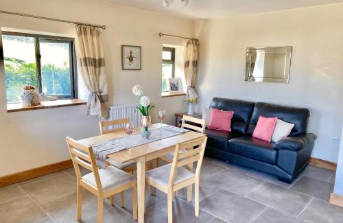 Tirabad House | Oak View Cottage