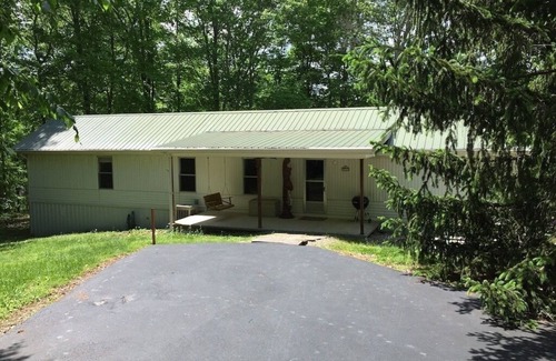 Byrdstown House | Oakes/Dale Hollow Lake/close to Eagle Cove and Star Point