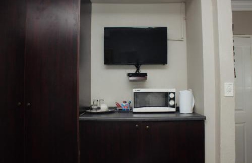 Greater Johannesburg Metropolitan Area Bed & Breakfast | Oaklands inn and Conference Centre