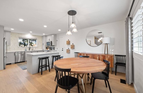 Sandy House | Oakley’s House | 20 Min to Snowbird Ski Resort