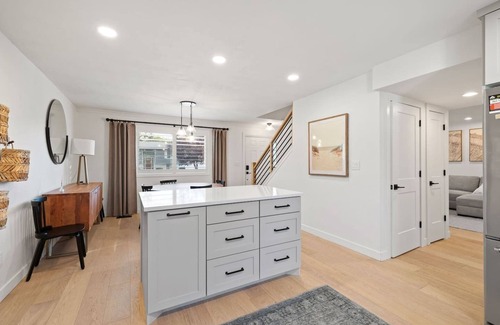 Sandy House | Oakley’s House | 20 Min to Snowbird Ski Resort