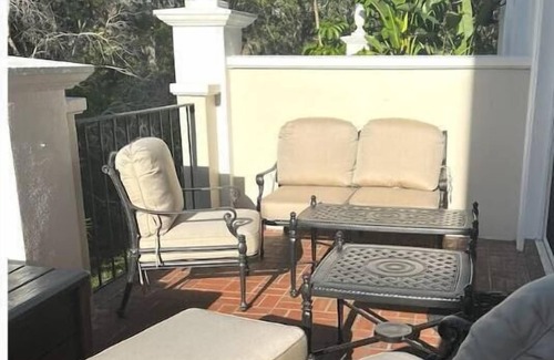 Vamo Condo | Oaks Preserve Condominium