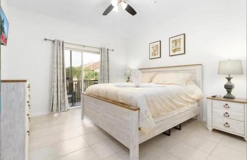 West Kissimmee House | Oakwater Resort Home w/Arcade & Pool Table - 15 Min to Disney