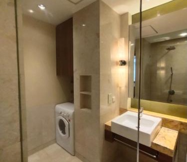 East Kuningan Apartment | Oakwood Premier Cozmo