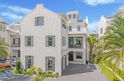 Crystal Beach House | Oasis at Park Row