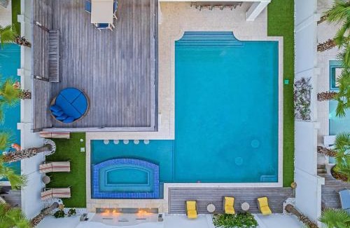 Crystal Beach House | Oasis at Park Row
