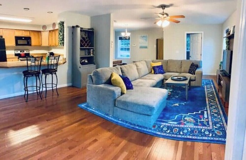 Kenyon House | Oasis by the Beach