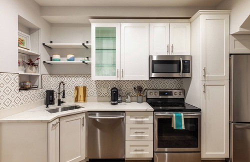 McLean Gardens Apartment | Oasis by the National Cathedral, American University, Georgetown, City Ridge