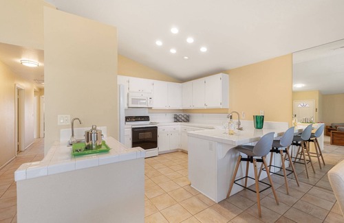 Palm Desert Condo | Oasis CC, 42738 Liolios Dr, Palm Desert