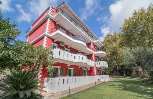 Anthousa House | Oasis Exclusive