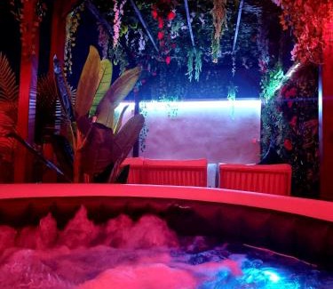 Menesplet Apartment | Oasis