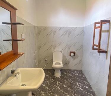 Pottuvil Division 2 Bed & Breakfast | Oasis Garden - Arugam Bay