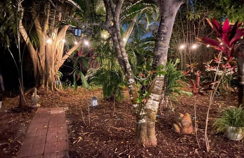 Palma Sola House | Oasis Garden Home near Ana Maria Island beaches and IMG Academy