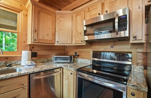 Rockbridge Cabin | Oasis Glen Cabin | Private Pool | Hocking Hills