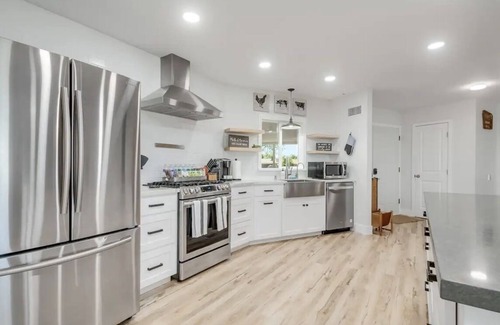 Raisin House | Oasis in ❤️ of Clovis with Pool