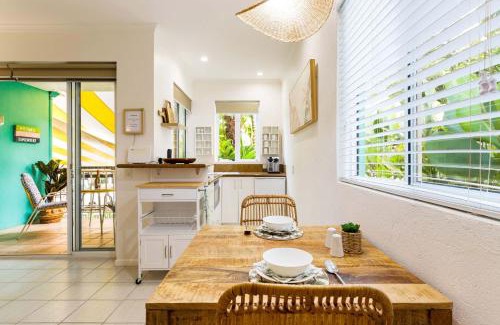 Port Douglas Apartment | Oasis Luxe on Macrossan Street - Stylish Residence