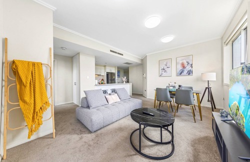 Roseville Apartment | Oasis near Chatswood 2 Bedrooms Condo in Roseville