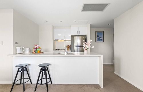 Roseville Apartment | Oasis near Chatswood 2 Bedrooms Condo in Roseville