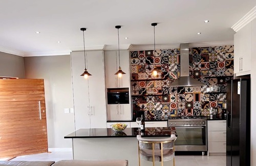 Bloubergstrand House | Oasis of Comfort