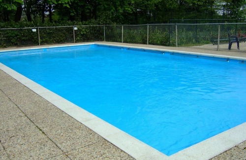 Stavenisse House | Oasis of relaxation - Het Puppenhuisje with communal pool,