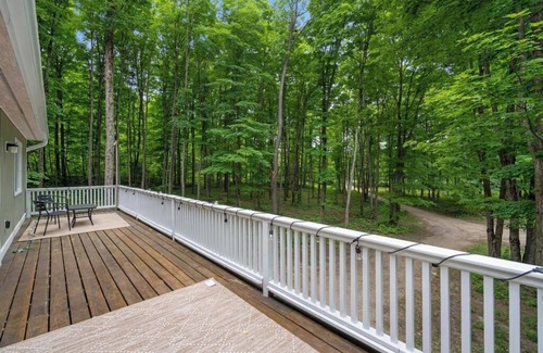 Alanson House | Oasis on 10 acres, mins to Boyne