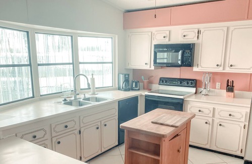 Pembroke Park House | Oasis on the water with amazing view
