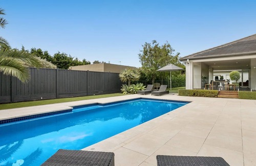 Portsea House | Oasis Portsea something for everyone except a waterfall