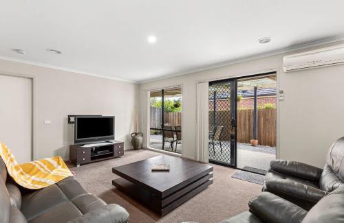 Clifton Springs House | Oasis Springs