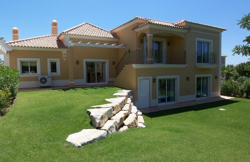 Sesmarias Villa | Oasis Stunning Modern Luxury beach Villa .