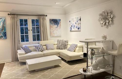 Fairfax District Villa | Oasis Villa with Heated Pool & Spa