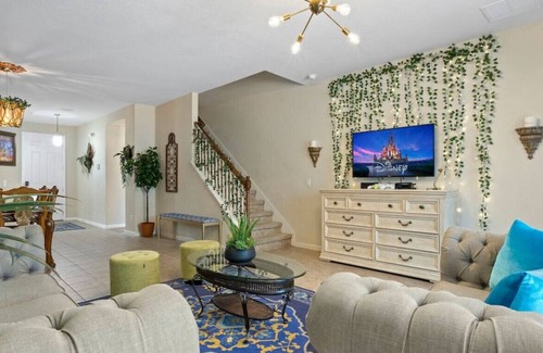 Trafalgar Village House | OASIS WITH DISNEY'S ALADDIN VR/ARCADE/XBOX
