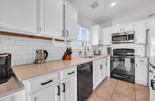 Deer Valley House | Oasis With Private Pool And King Size Bed!
