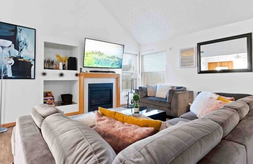 Columbus House | Oasis: Your Beautiful Single-family Home