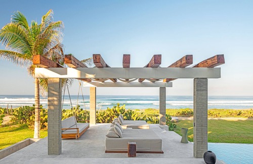 Brisas de Zicatela Villa | Oaxaca Beachfront Luxury Villa for 12: Niku House