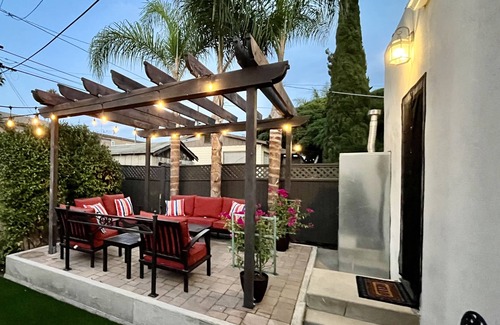 Ocean Beach House | OB Cottage: 5 Blocks to Beach, Fenced Yard, Dog Friendly, Air Conditioning!
