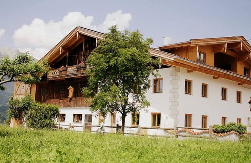 Weer House | Oberögeracher Hof family Kainer