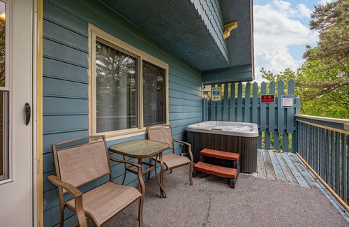 Chalet Village Cottage | Ober Gatlinburg*Seasonal Resort Pool*Hot Tub*WiFi*Views
