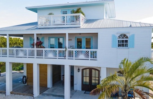 Cutthroat Harbor Estates House | ✨️ Ocean access w/Dock, 4 bed/4 bath. Inquire for any special requests ✨️ n