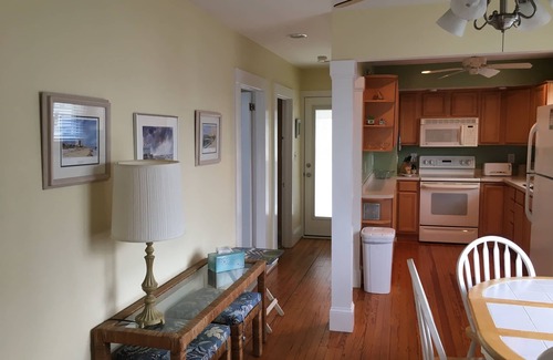 South Rehoboth Cottage | Ocean Block Beach Cottage - 7 Delaware Ave - Downtown Rehoboth