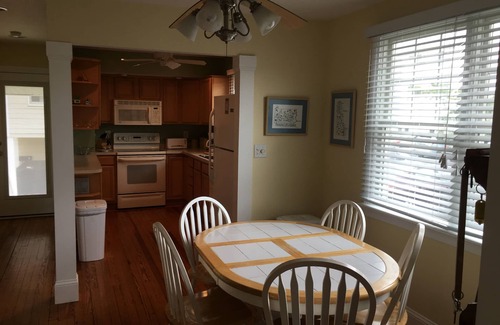 South Rehoboth Cottage | Ocean Block Beach Cottage - 7 Delaware Ave - Downtown Rehoboth