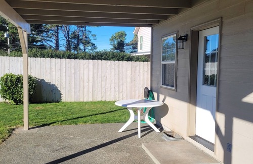 Brookings House | Ocean Blue View. A nice home in a pleasant neighborhood with great ocean views.
