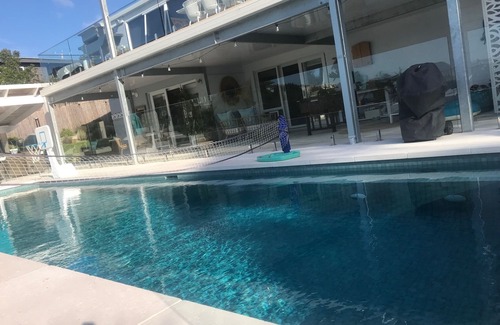 Mount Martha House | Ocean Breeze - 1/2 Acre Family Getaway. Suit family with kids & pet.